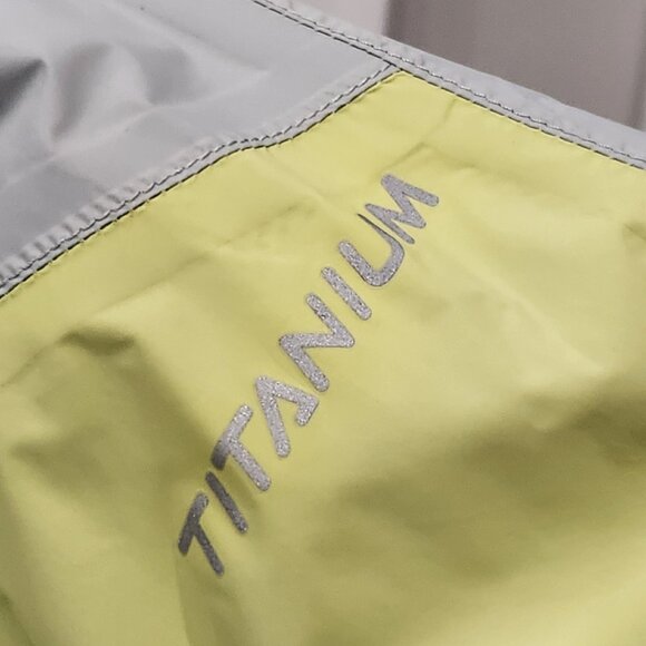 Columbia Titanium Omni Tech Rain Windbreaker Jacket Yellow/Gray Women's Large - Picture 5 of 16